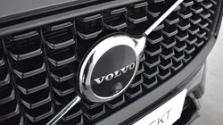 2023 (73) VOLVO XC60 2.0 B5P Plus Dark 5dr AWD Geartronic 3158325