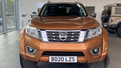 2020 (20) NISSAN COMMERCIAL NAVARA Double Cab Pick Up Tekna 2.3dCi 190 4WD Auto 3135397