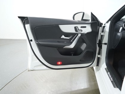 2021 (21) MERCEDES-BENZ CLA 180 AMG Line Premium Plus 4dr Tip Auto