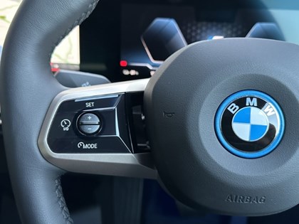 2024 (73) BMW iX 240kW xDrive40 M Sport 76.6kWh 5dr Auto