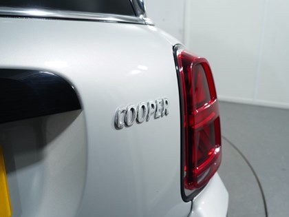 2021 (21) MINI COUNTRYMAN 1.5 Cooper Classic 5dr Auto