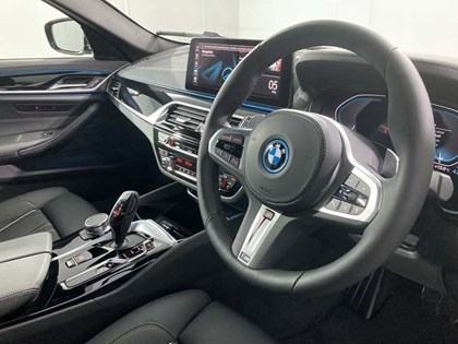 2023 (23) BMW 5 SERIES 530e xDrive M Sport 4dr Auto [Pro Pack]