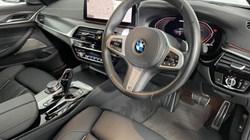 2021 (21) BMW 5 SERIES M550i xDrive 4dr Auto 3112259