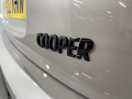2022 (22) MINI HATCHBACK 1.5 Cooper Sport 3dr Auto