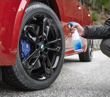 Lloyd- BMW- Accessory- of- the- Month