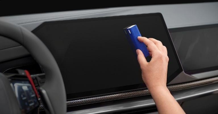 BMW Screen Cleaner