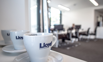Lloyd Bodyshop Interior