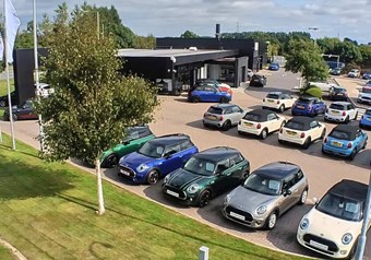 Book your Lloyd MINI Service