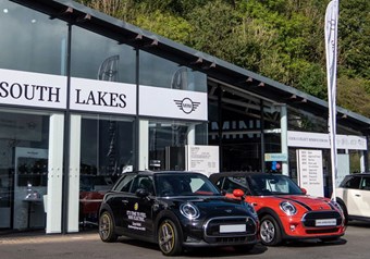 Lloyd MINI South Lakes