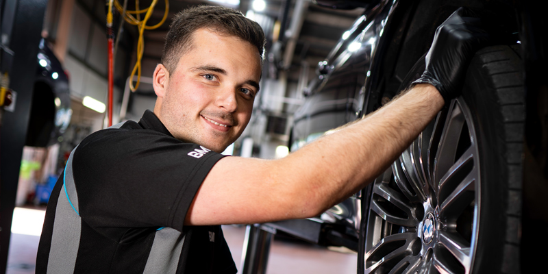 Lloyd Motor Group jobs, Technicians, Job search, technician careers, careers, jobs near me 