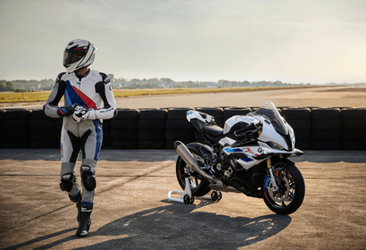 BMW Motorrad presents the new Ride & Style Collection 2023.