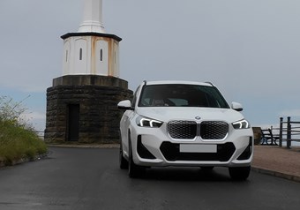 BMW iX1