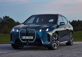 BMW iX