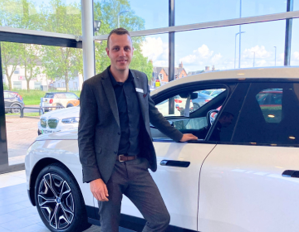 Configure Your New Electric BMW with Lloyd BMWi Specialists