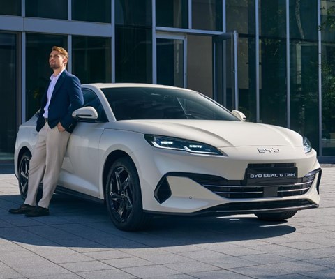 byd-seal-dm-i-saloon