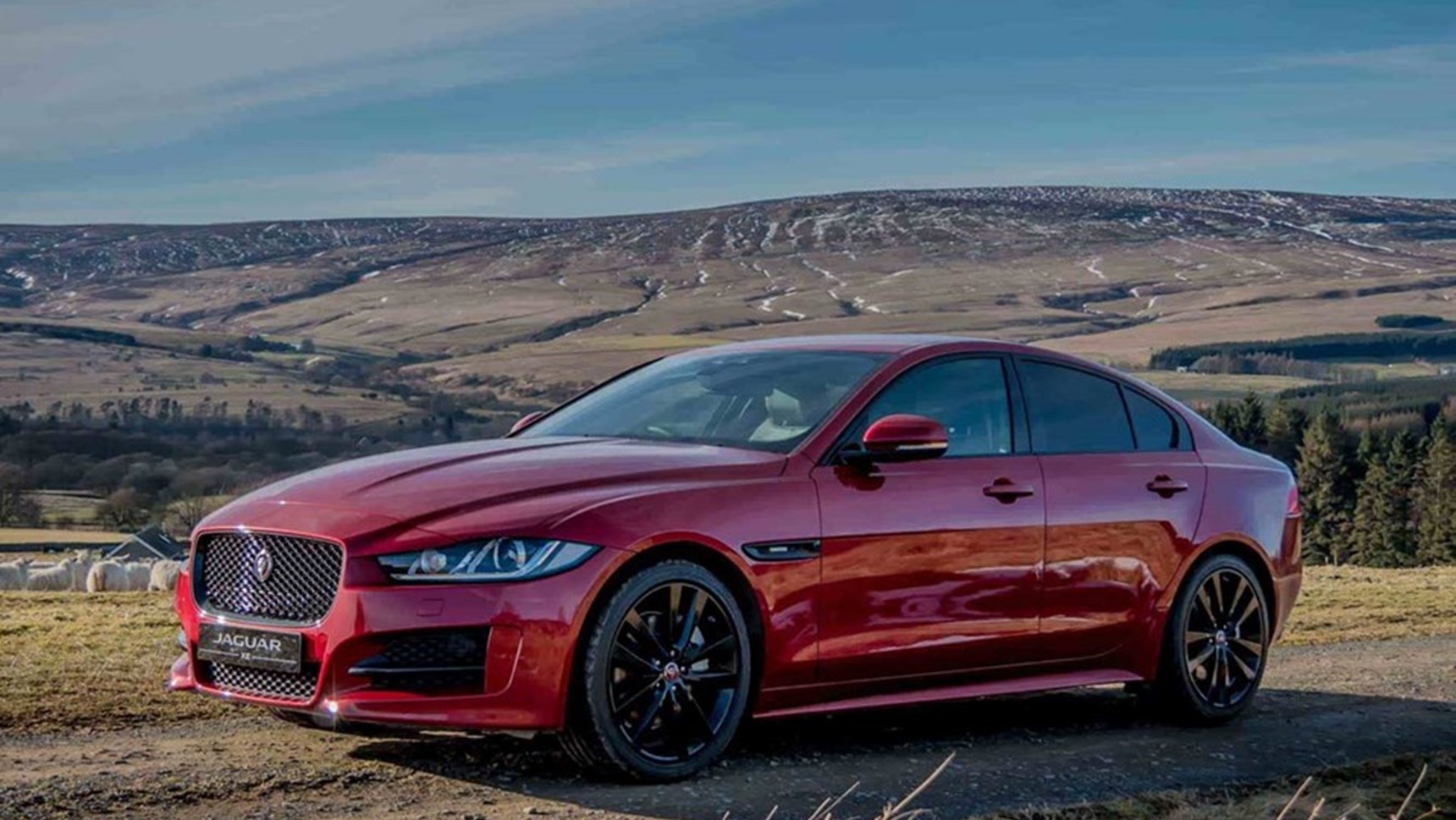 Jaguar New Car Stock | Available Now at Lloyd Jaguar