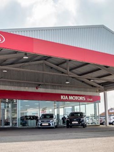 Meet The Team at South Lakes Kia