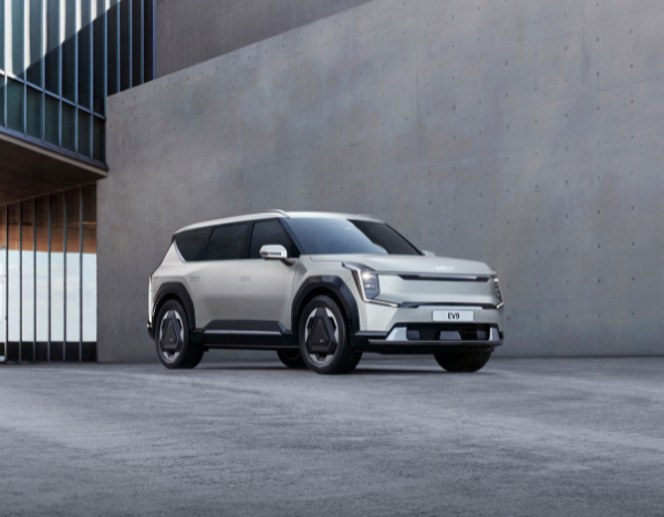 Media-Coverage-of-the-Kia-EV9