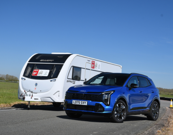Kia-Sportage-tops-category-at-What-Car?-Tow-Car-Awards-2026