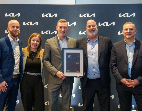 Lloyd-Kia-Carlisle-‘Highly-Commended’-for-customer-experience-at-Dealer-Excellence-Awards 
