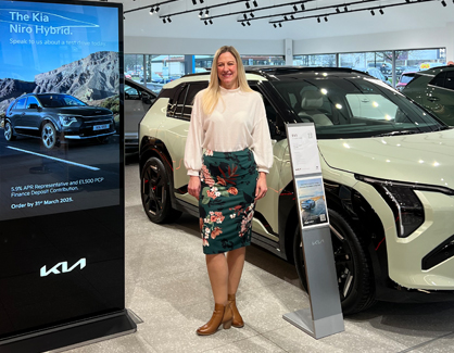 Dealer Accountant Sandra Celebrates 25 years!