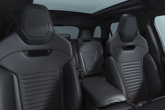 Range-Rover-Sport-TWENTY-Edition-Interior