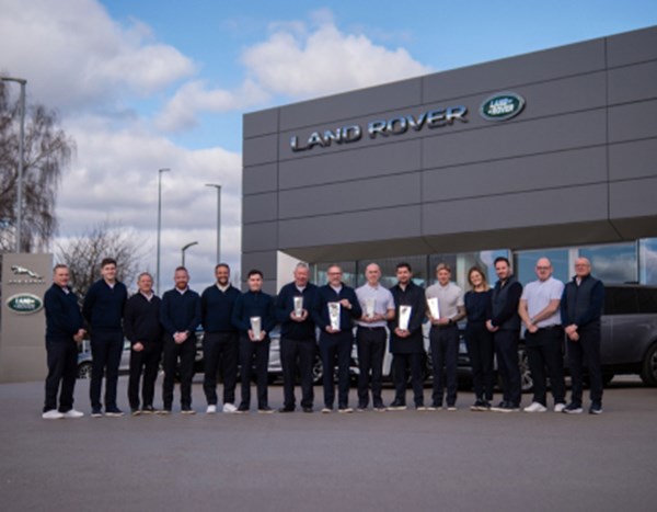 Lloyd Jaguar Land Rover secure 9 awards at the prestigious Retailer of the Year Awards.