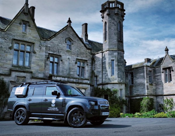 Lloyd Land Rover Kelso Renew Partnership