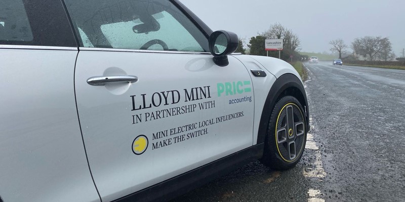 Price-Accounting-Lloyd-MINI-Local-Influencers-MINI-Electric-News4
