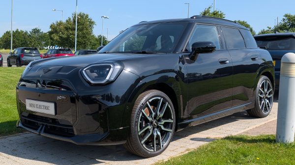 MINI Aceman E Sport