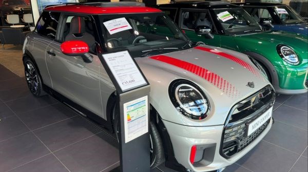 MINI Cooper John Cooper Works