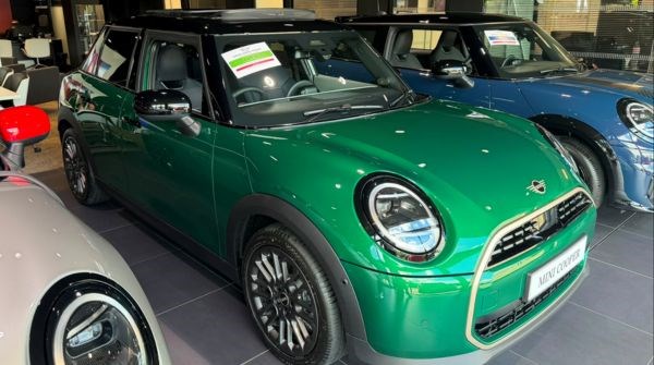MINI Cooper C 5-Door Exclusive