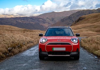 MINI Electric in the Countryside