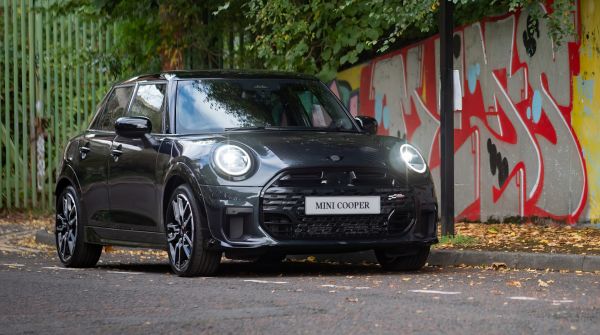 MINI Cooper 5-Door Test Drive