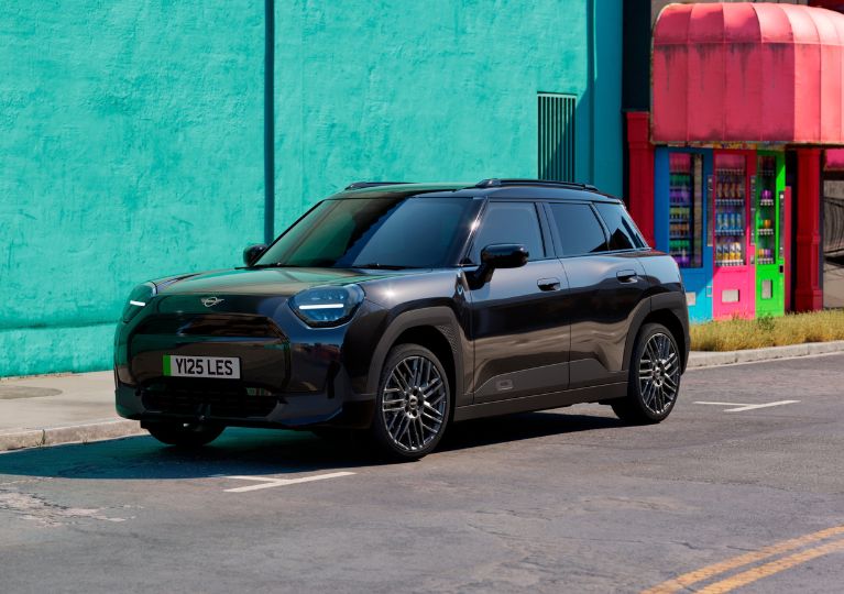 Lloyd MINI Aceman Motability Offer
