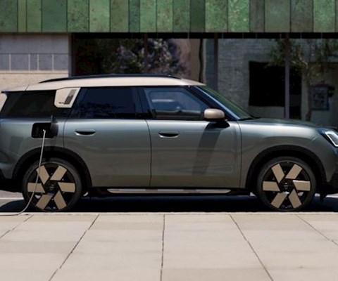 Lloyd All-Electric MINI Countryman Motability Offer