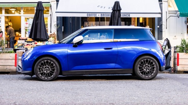 Nearly New All-Electric MINI Cooper Stock