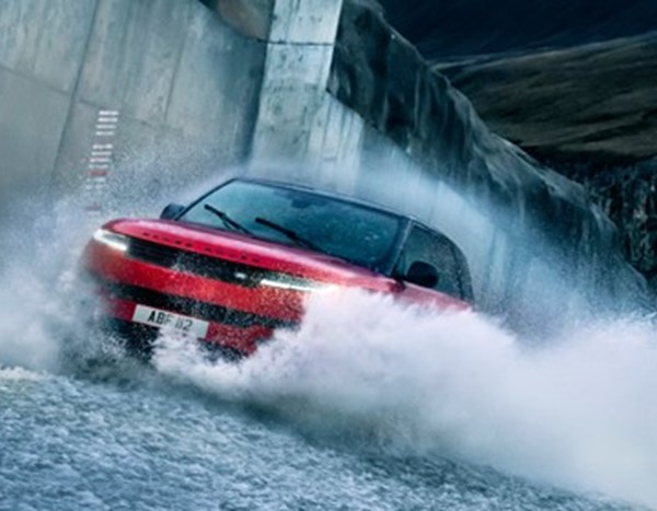 New Range Rover Sport revealed with epic Spillway climb