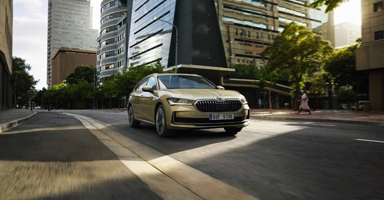 Skoda Superb Hatch