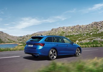 Save up to £7,270 on your new Škoda Octavia Estate*!