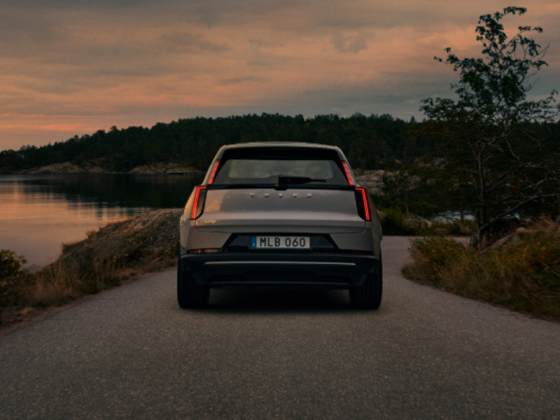 Volvo-EX60-Rear