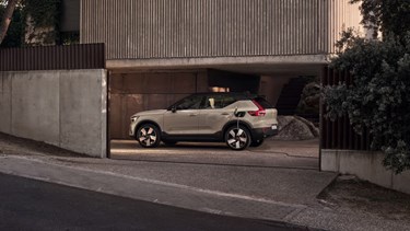 Volvo EX40 Pure Electric