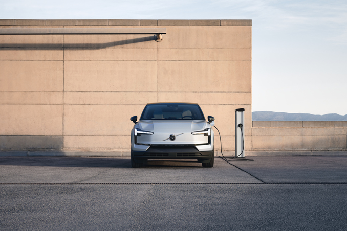 Free home charge point installation for your first fully electric Volvo car