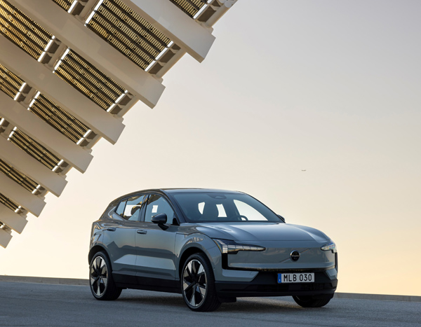 Volvo EX30 wins Electrifying.com’s Car of the Year