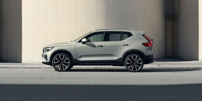 Volvo XC40 Side