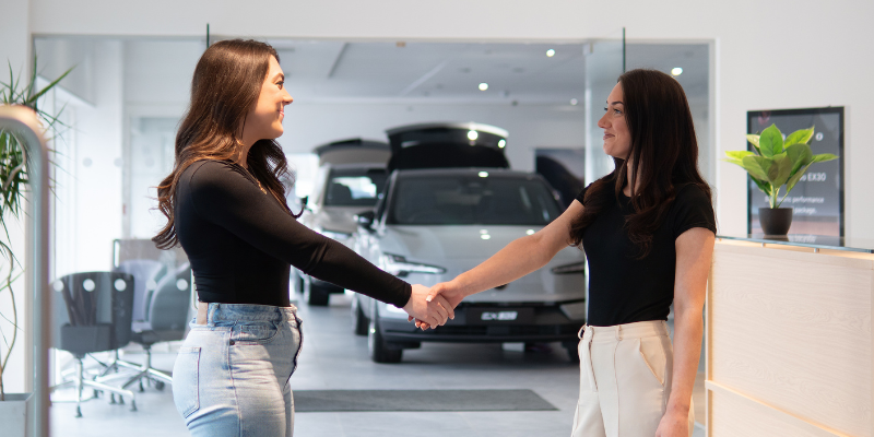 Lloyd Volvo Showroom