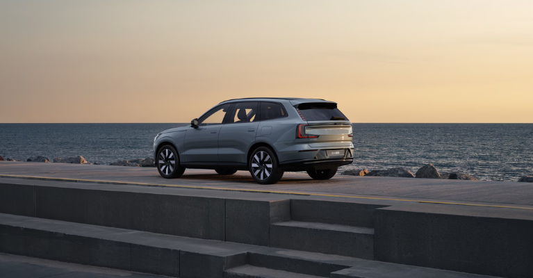 Volvo EX90