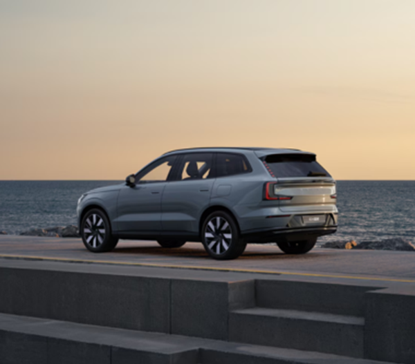 Volvo EX90