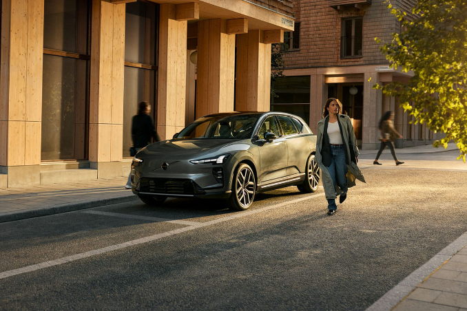 Volvo-EX60-First-Look-Event