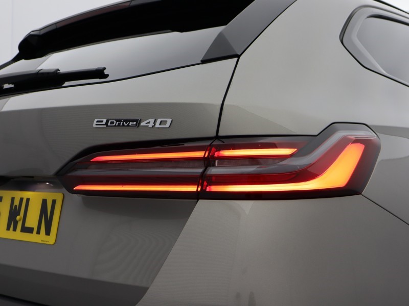 2025 (25) BMW I5 250kW eDrive40 M Sport Pro 84kWh 5dr Auto 4656860